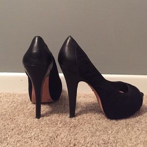 Vince Camuto Black Pumps