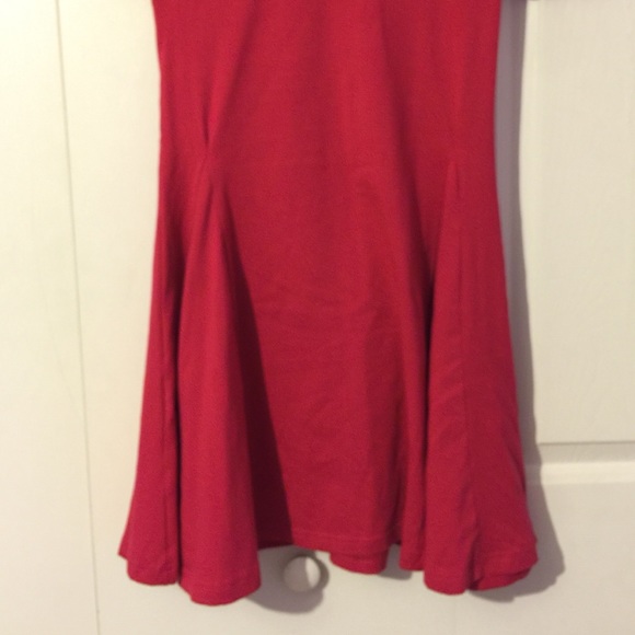 Red dress - Picture 3 of 4