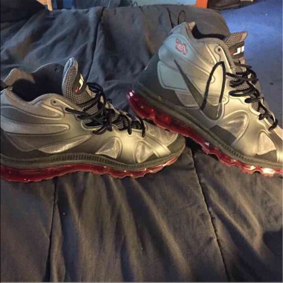 JR Griffey - Picture 2 of 2