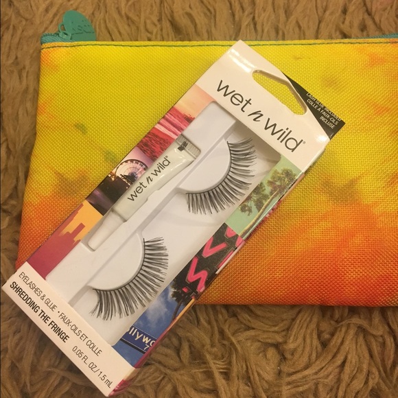 Wet n Wild False Eyelashes with Glue!!