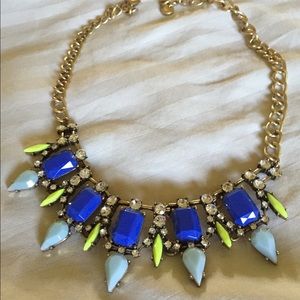Statement necklace