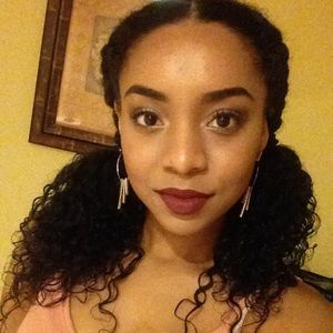 Meet your Posher, Marissa