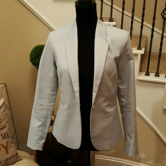 Blazer - Picture 3 of 4