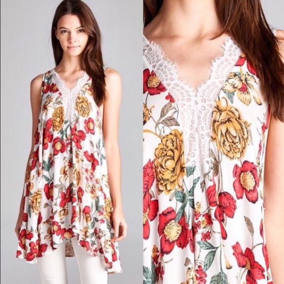 White floral asymmetrical tunic! LAST ONE - Picture 4 of 4