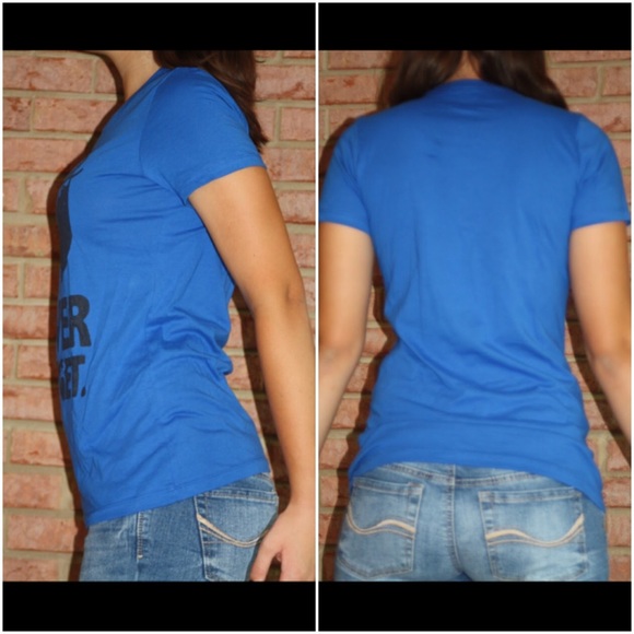 Pluto, Never Forget Blue Top - Picture 2 of 4