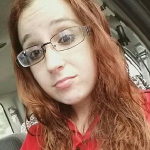 Meet your Posher, Corina