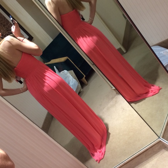 Prom dress - Picture 2 of 4
