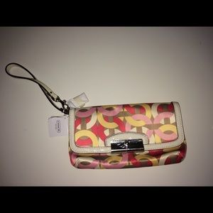 Coach Signature Kristin Print Medium Flip (Pink)