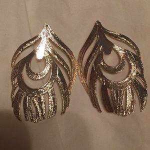 Kendra Scott earrings