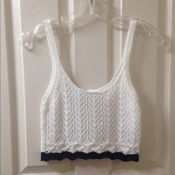 Kimchi Blue knit crop top, size small NWT
