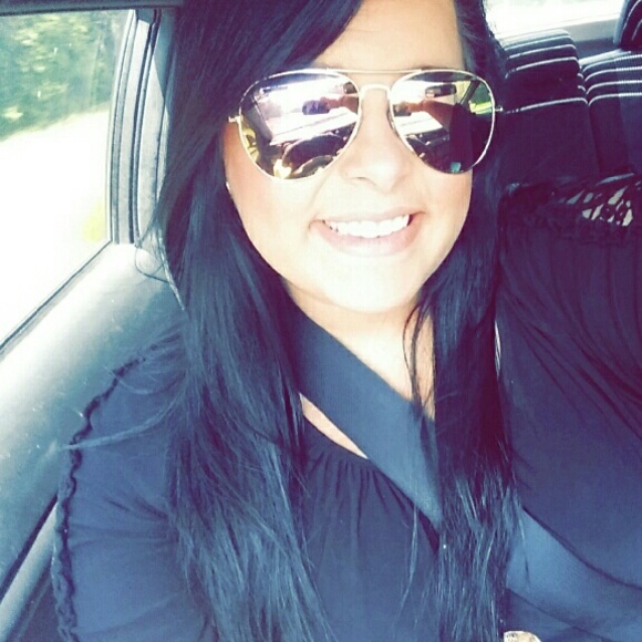 Meet your Posher, Taylor - Picture 1 of 1