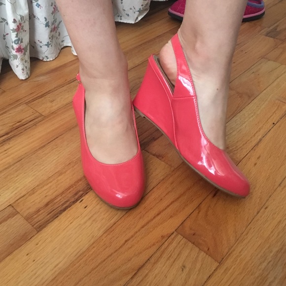 Salmon heels