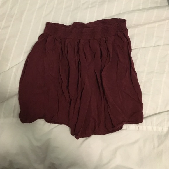 Brandy Melville Maroon skirt