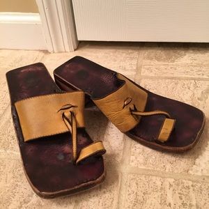 Jutta Neumann bogo "Kim" Sandal with 1" heel