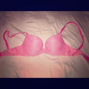 VS PINK never worn Campus SOFTEST BRA EVER
