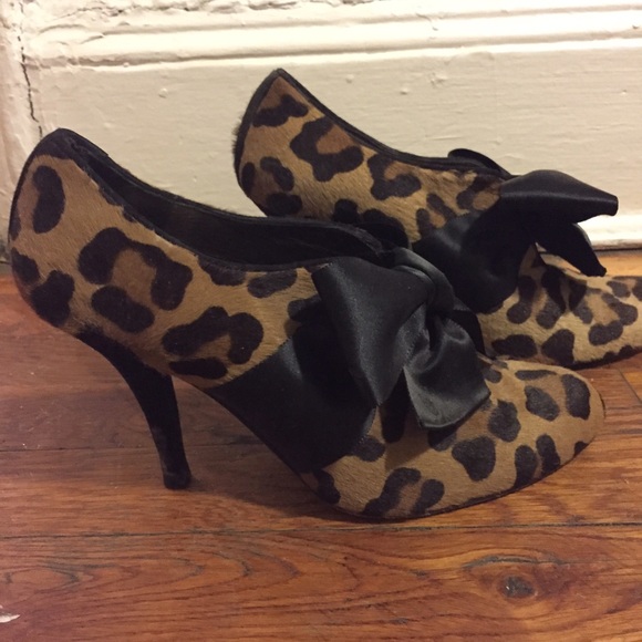 Stuart Weitzman Calf Hair Pumps - Picture 2 of 2