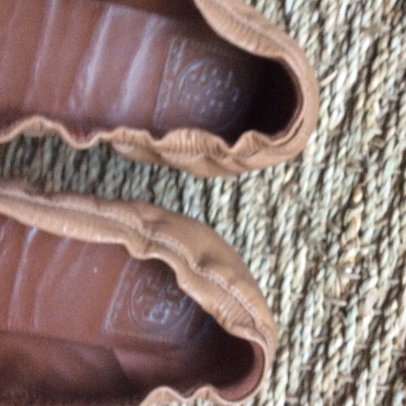 SOLD!!!!💥FINAL PRICE AUTHENTIC TORY BURCH - Picture 3 of 3