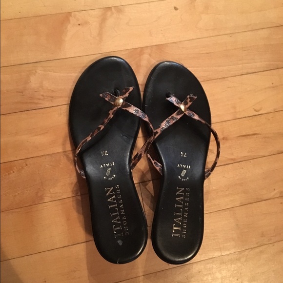 *Sold* Sandals with leopard detailing! - Picture 1 of 3