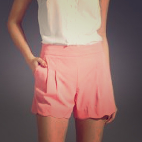 Trina Turk Matilda scallop short, pink grapefruit
