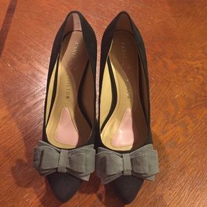 Paris Hilton, black/grey suede shoes