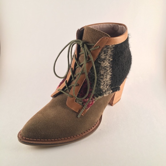 Anthropologie Pilcro & the letterpress booties