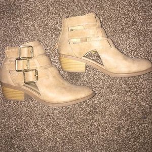 Tan booties with gold detail!