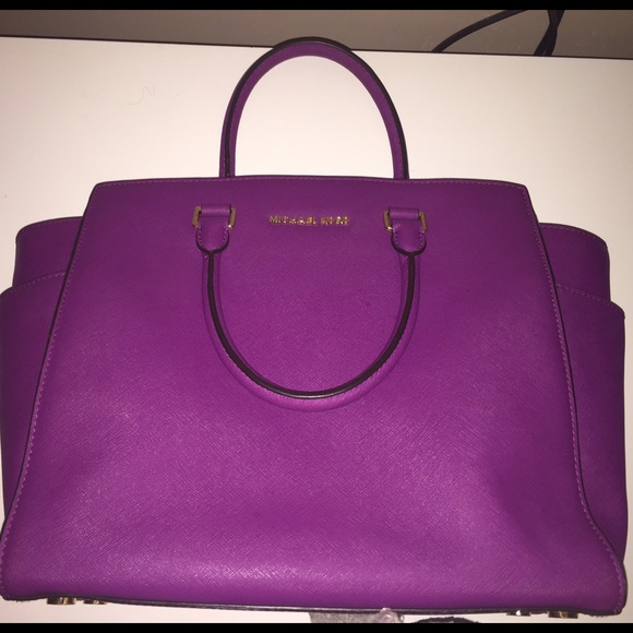 ✨AUTHENTIC✨ Large Purple Selma Handbag