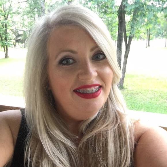Meet your Posher, Ashley - Picture 1 of 1