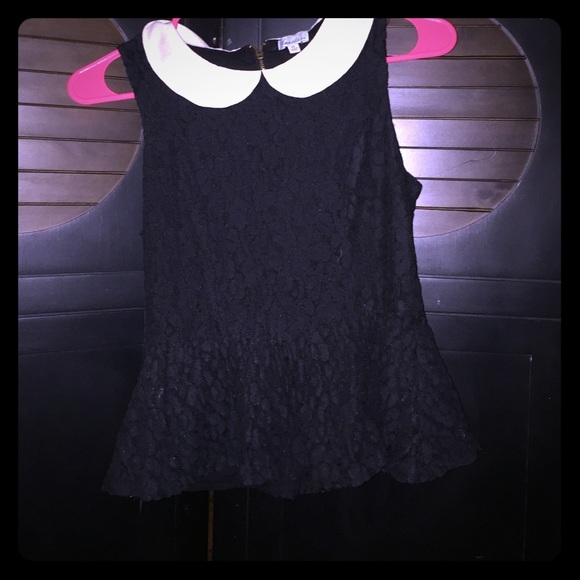 Cute Lace top white collar