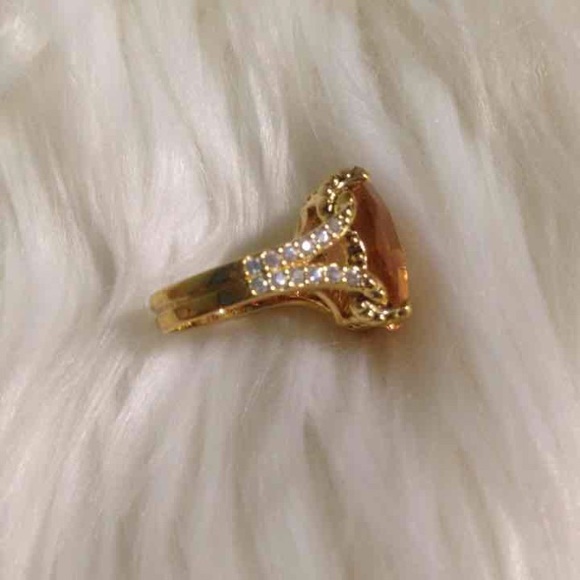 Cocktail Fashion Amber Gold Ring size 5 - Picture 3 of 4