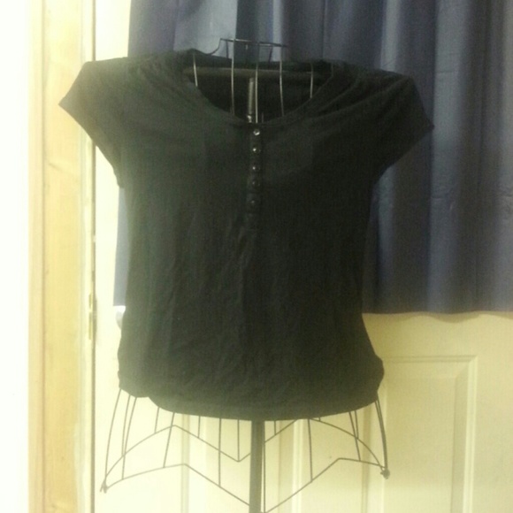 Realativity black short sleeve shirt