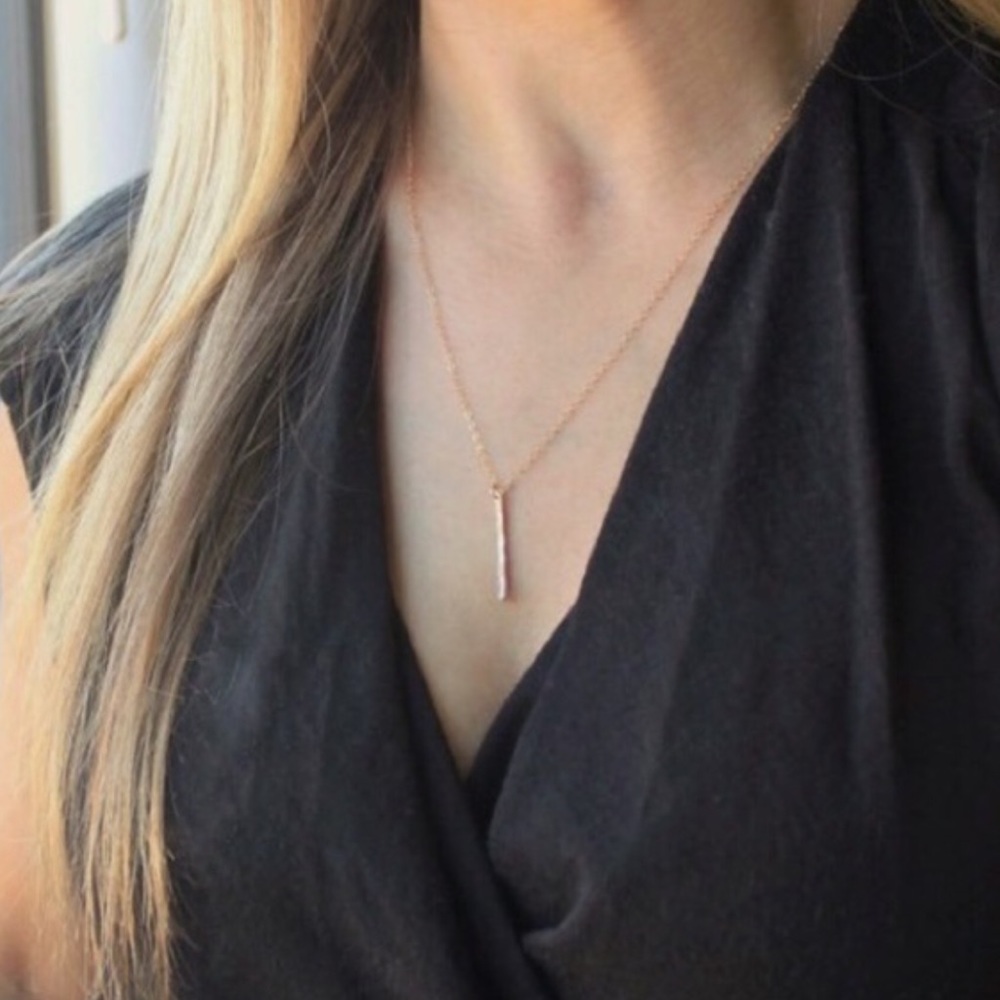 Delicate Wila Gold Bar Necklace