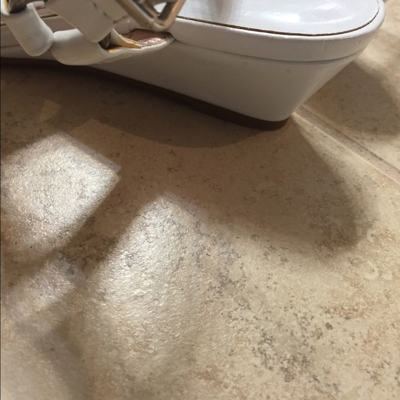 White patent leather sandals - Picture 3 of 3