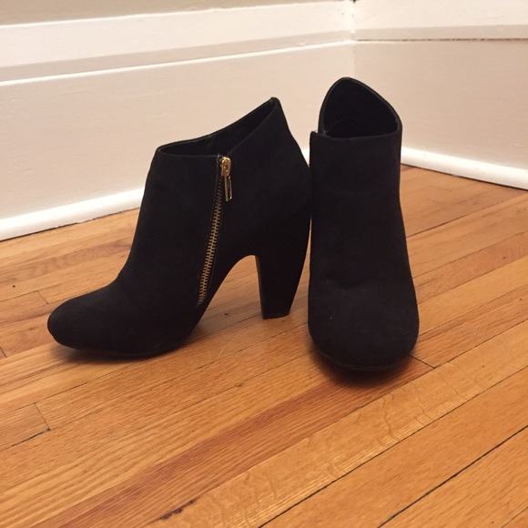 Black heeled booties