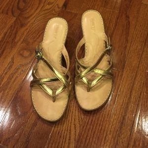 Born sandals