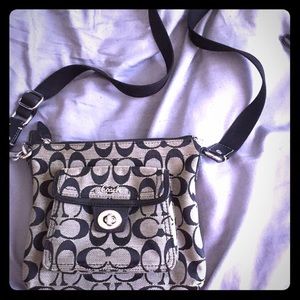 Cross body coach purse