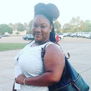 Meet your Posher, April