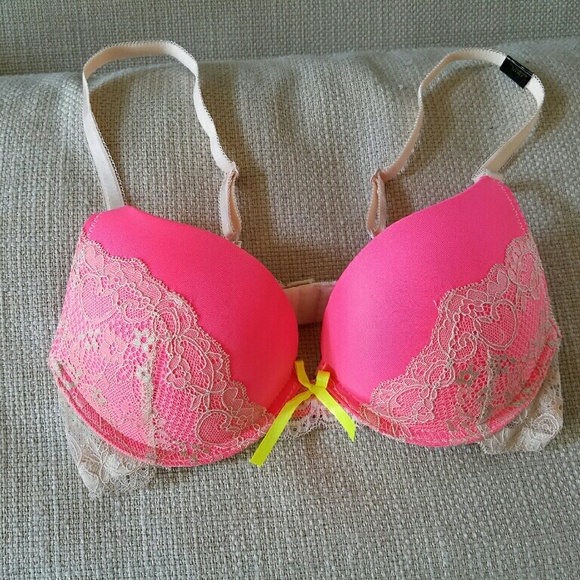 (SOLD) Victoria's Secret Bra push-up new size 36C