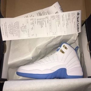 Air Jordan university blue