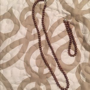 Pearl necklace and bracelet