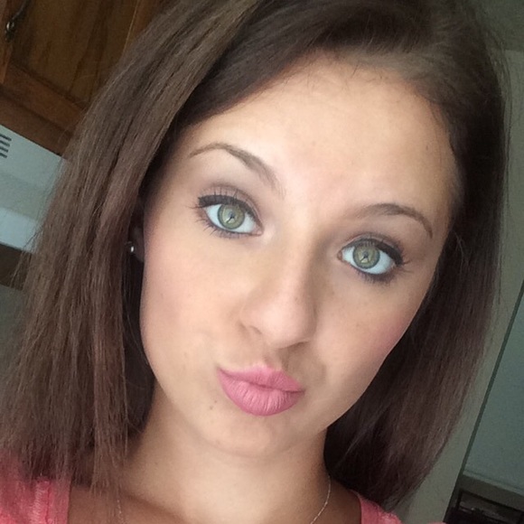 Meet your Posher, Ivey