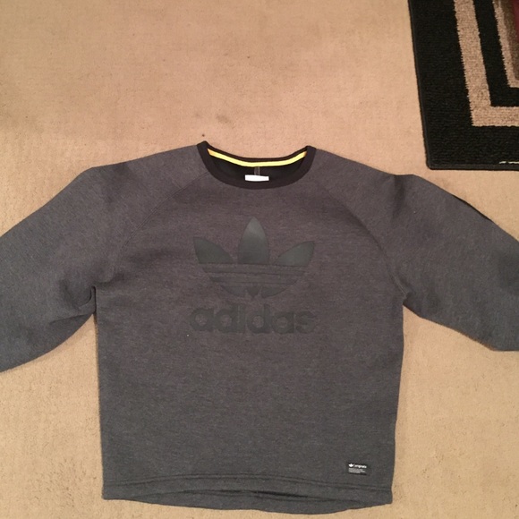 Dark Grey Addidas swetshirt