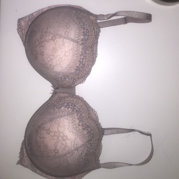 Victoria's Secret lace Angel Plunge bra. 36DD