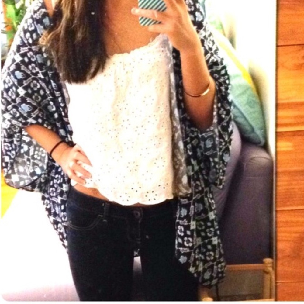 Hollister kimono