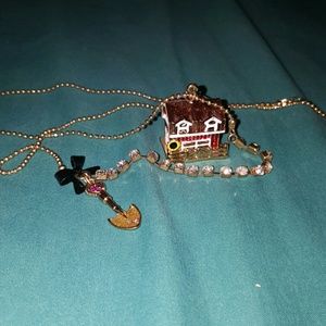 Price Drop Adorable Betsey farmhouse necklace NWT