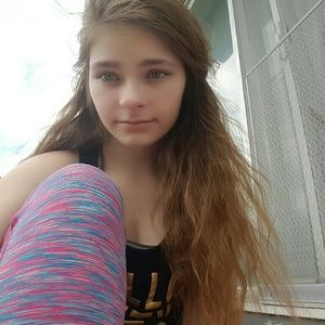 Meet your Posher, Kaitlyn