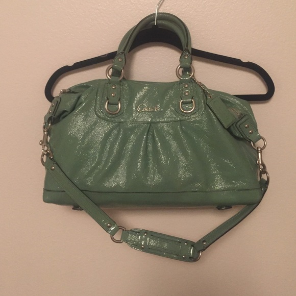 Authentic Coach Poppy💚