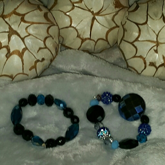 Gorgeous black/blue bead bracelet.