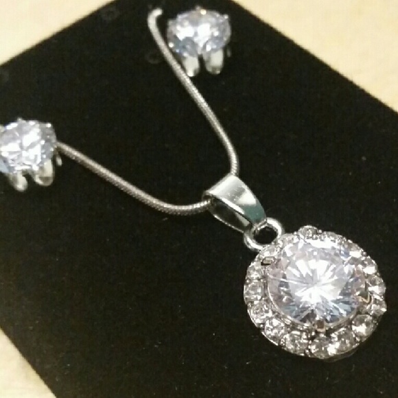 Pendant set - Picture 2 of 3