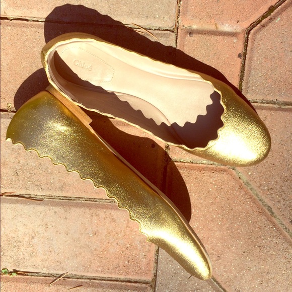 Authentic Chloe Lauren Scallop-Edged Suede Flats